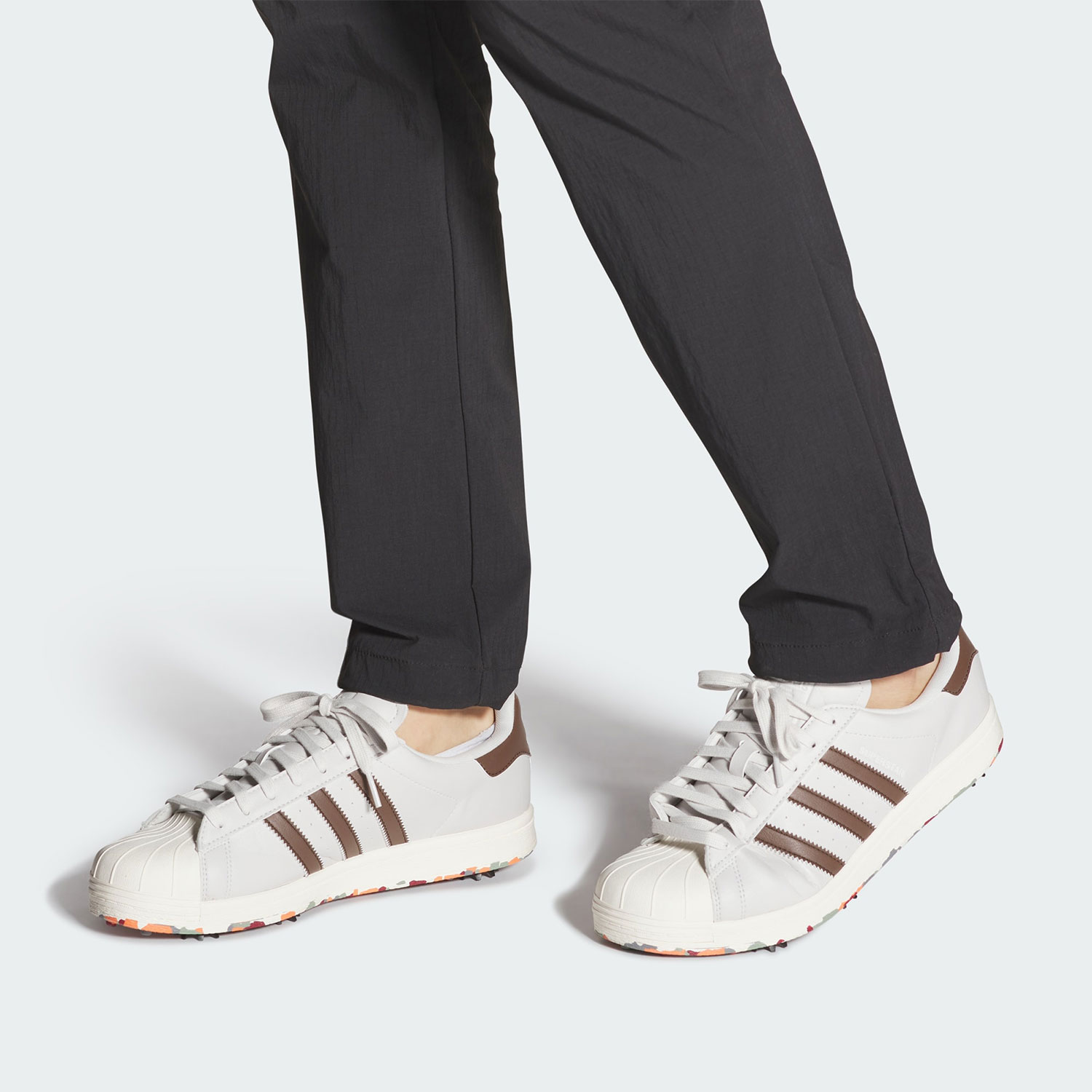รองเท้ากอล์ฟกีฬาผู้ชายอาดิดาส  - Adidas Shoes Superstar บทวิจารณ์และราคา